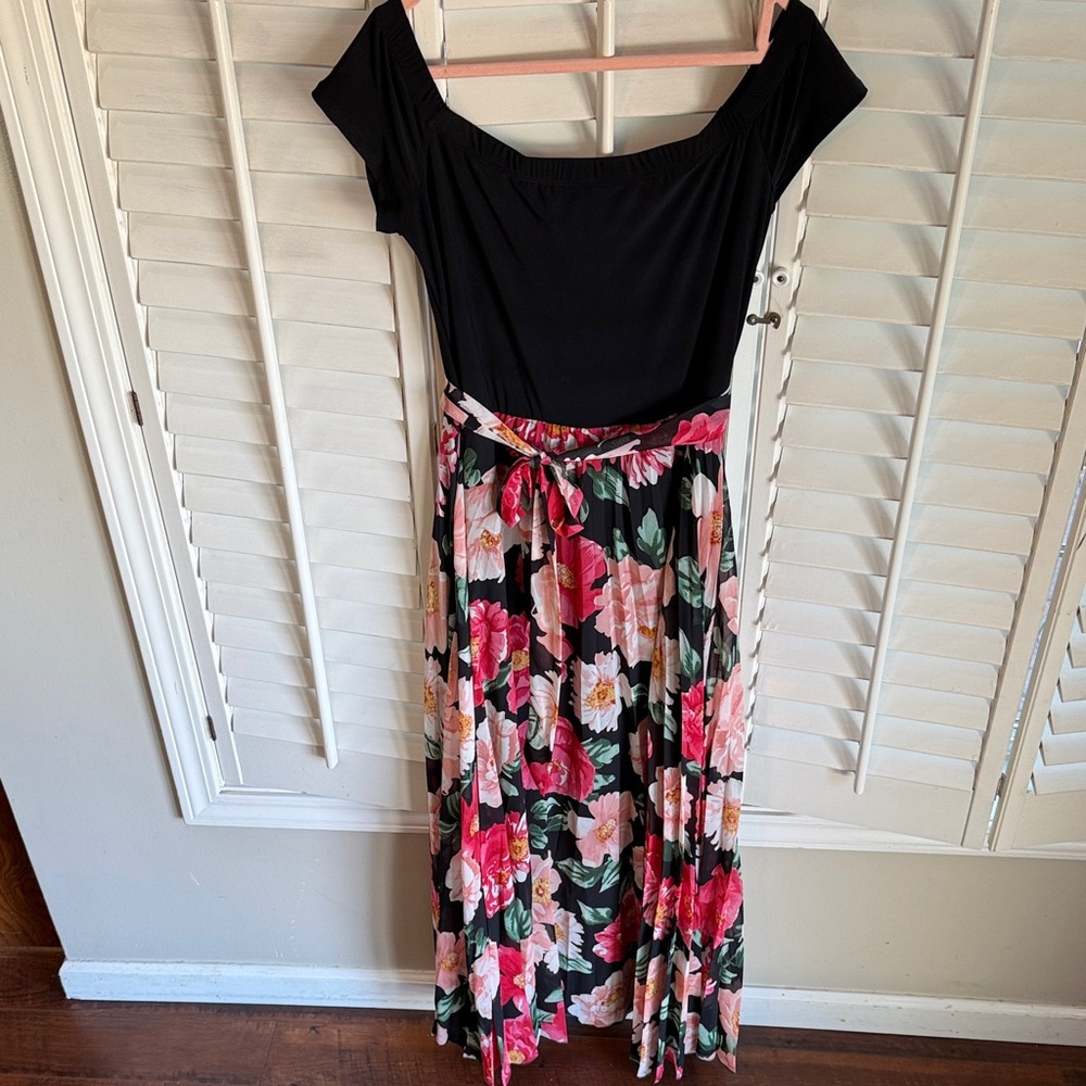 Black and Pink Floral Pleated Skirt with Black Bodice